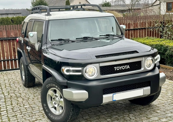 Toyota FJ cena 83000 przebieg: 223000, rok produkcji 2008 z Brok małe 781